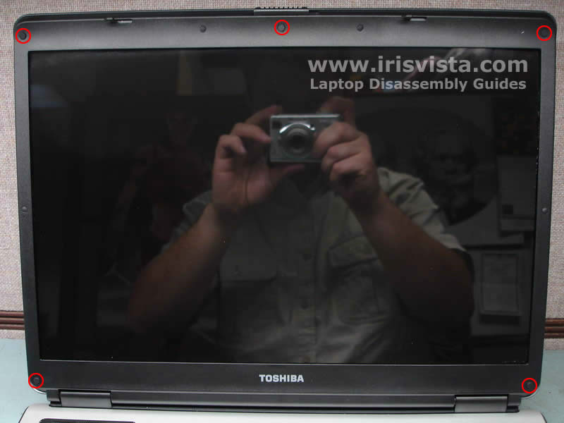 Как заменить экран на ноутбуке Toshiba Satellite A105