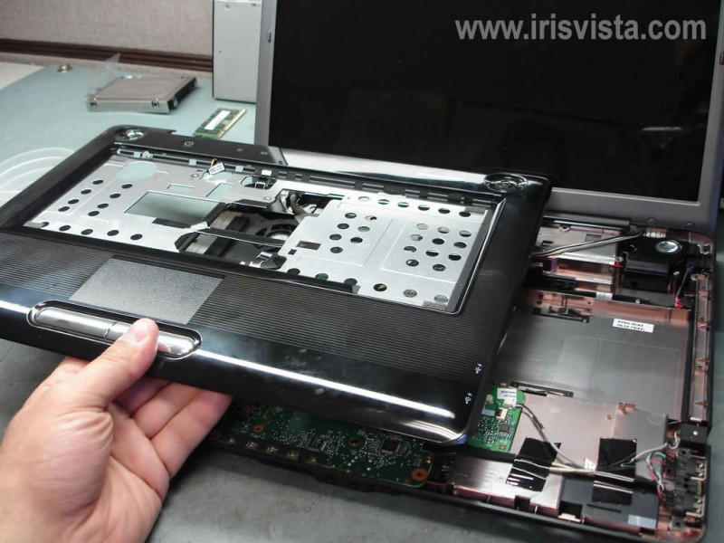 Как разобрать ноутбук Toshiba Satellite A300/A300D/A305/A305D